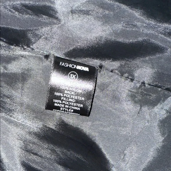 Fashion Nova Black Puffer Coat - Picture 3 of 7